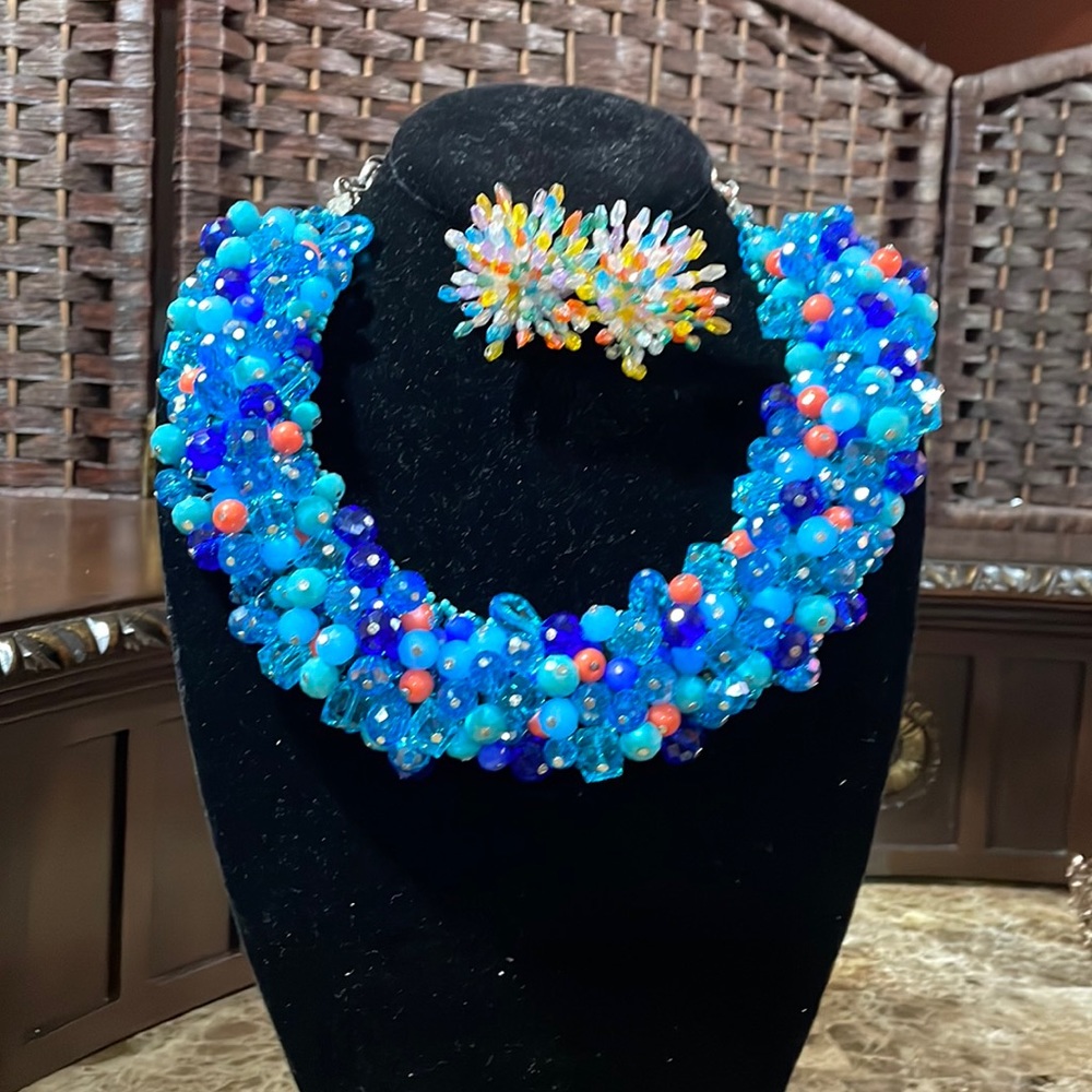Sassy Jones Rochinda Necklace and clip on earrings